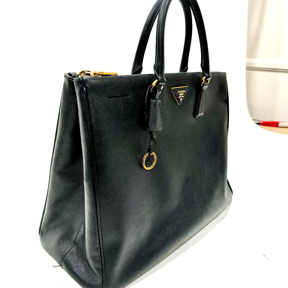 Prada Galleria Large Saffiano Bag - Picture 2 of 9